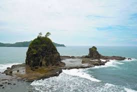 Pantai Watulawang